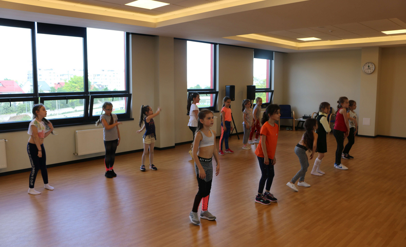 Extracurricular Clubs - image 14