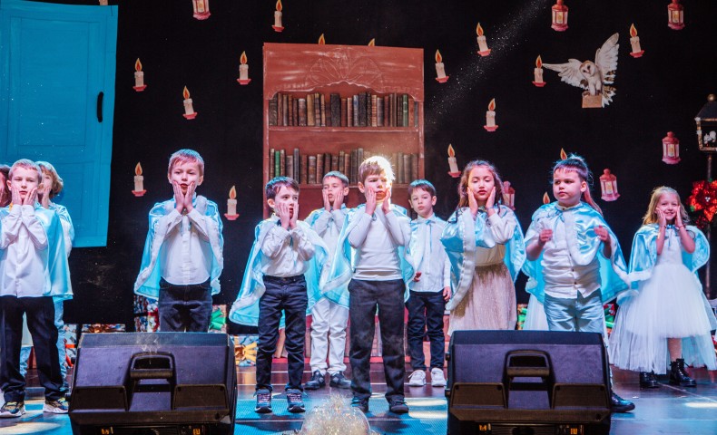 Primary Christmas Play 2022 - image 27