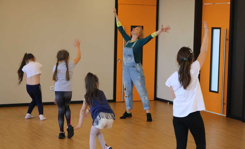 Extracurricular Clubs - image 15