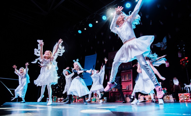 Primary Christmas Play 2022 - image 6