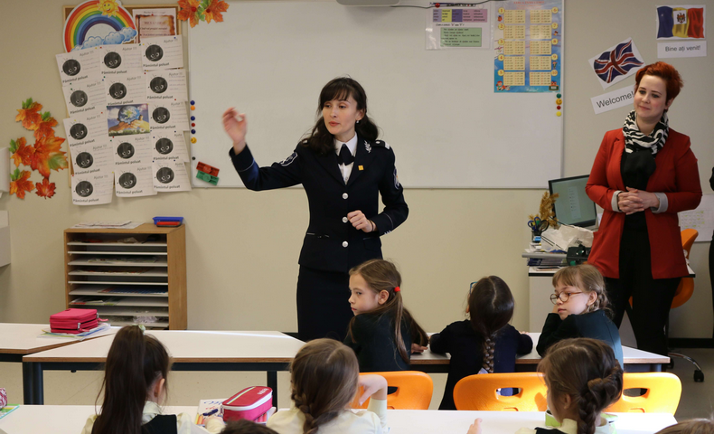 Police Lesson on Security - image 25