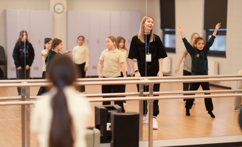 Dance Cheerleading Club - image 10