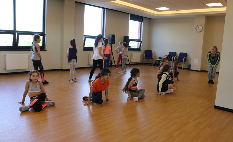 Extracurricular Clubs - image 19