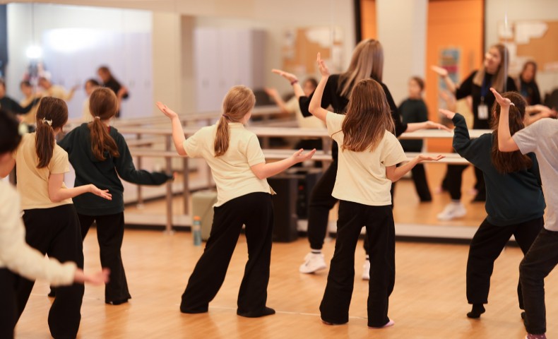 Dance Cheerleading Club - image 8