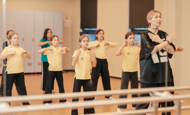 Dance Cheerleading Club - image 20