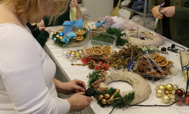 "Santa's Workshop" for Heritage Community - image 167