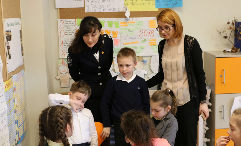 Police Lesson on Security - image 13