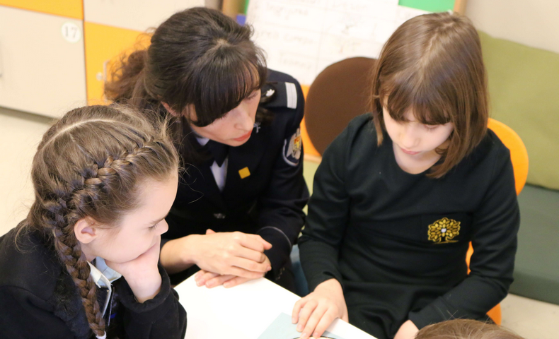 Police Lesson on Security - image 12