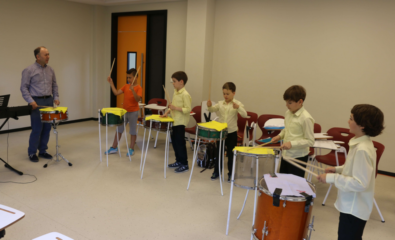 Extracurricular Clubs - image 89