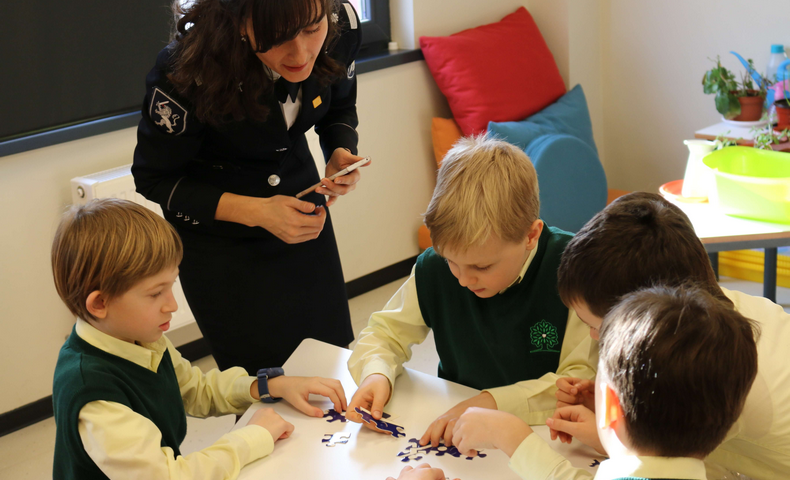 Police Lesson on Security - image 15