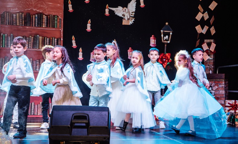 Primary Christmas Play 2022 - image 24