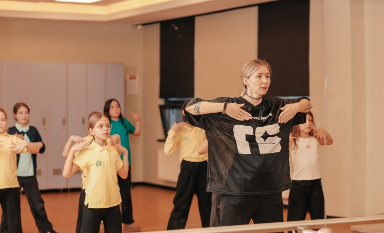 Dance Cheerleading Club - image 18