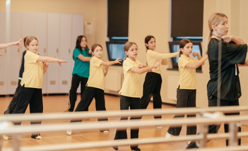 Dance Cheerleading Club - image 19