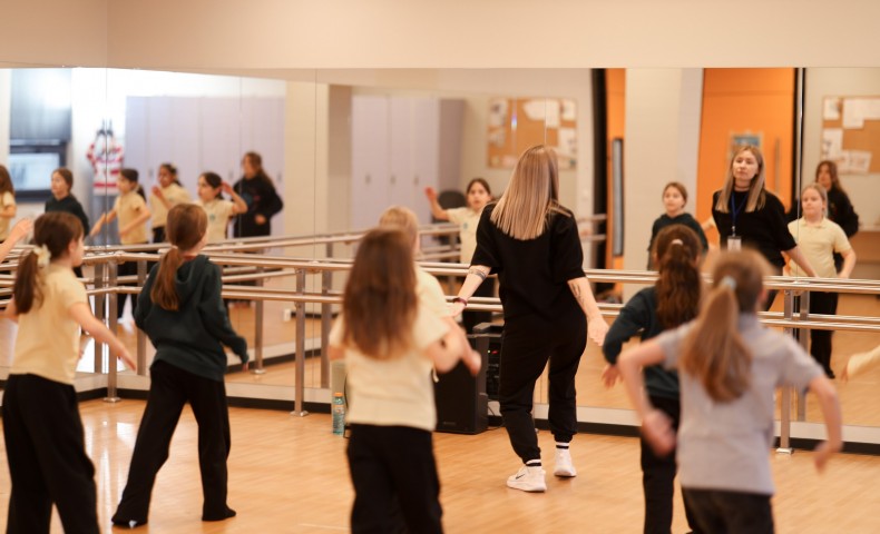 Dance Cheerleading Club - image 13