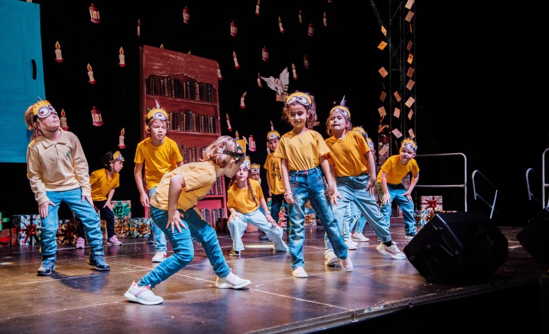 Primary Christmas Play 2022 - image 158