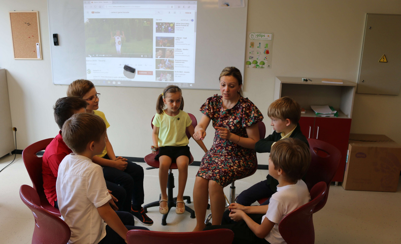 Extracurricular Clubs - image 96