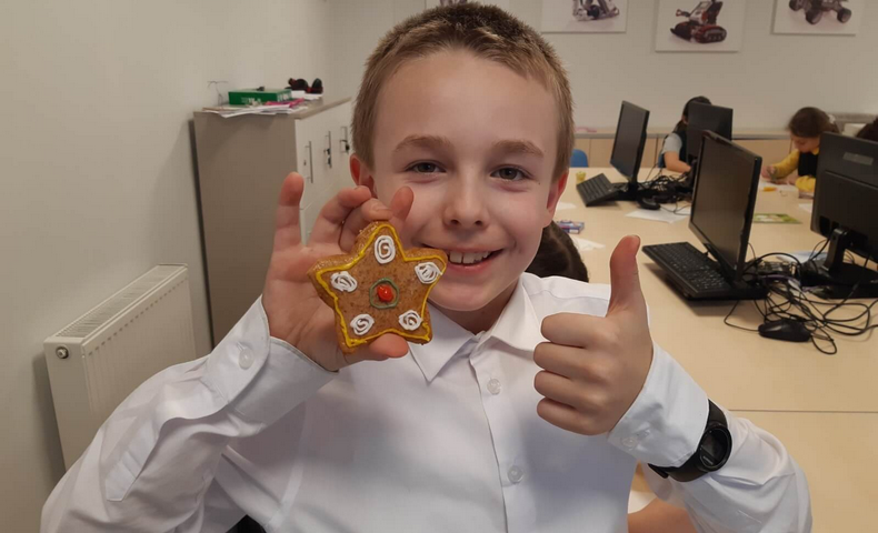 "Santa's Workshop" for Heritage Community - image 92