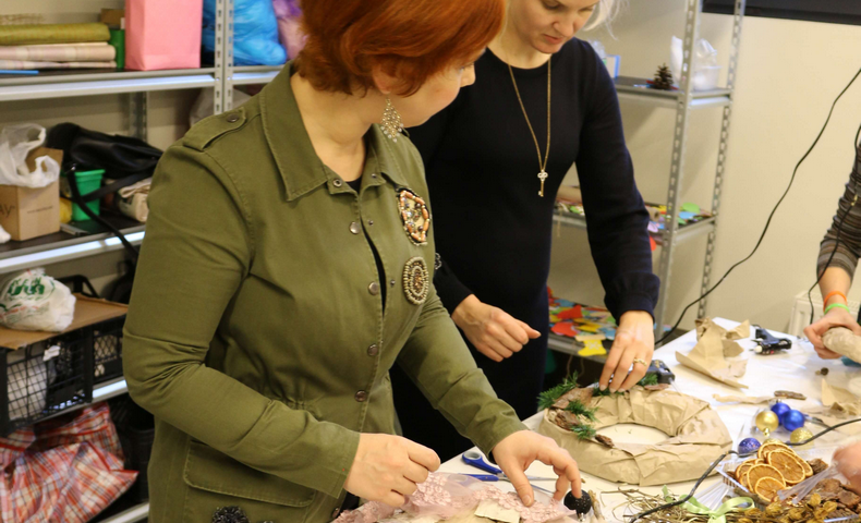 "Santa's Workshop" for Heritage Community - image 193