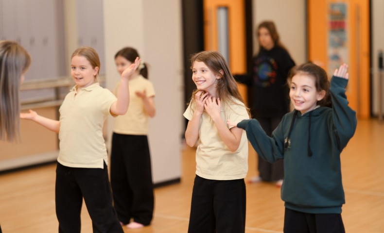 Dance Cheerleading Club - image 6