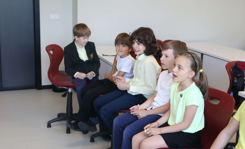 Extracurricular Clubs - image 94