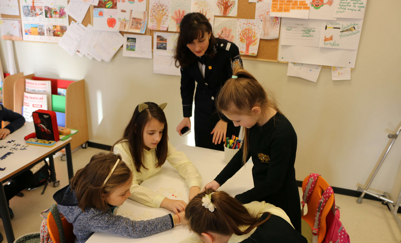 Police Lesson on Security - image 20