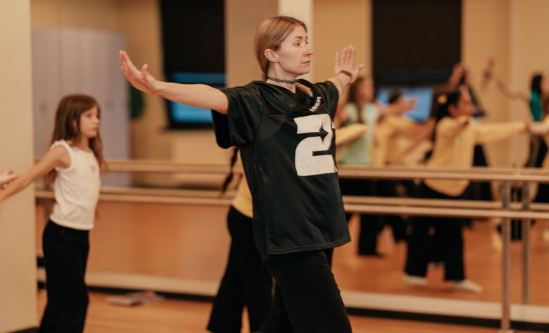 Dance Cheerleading Club - image 30